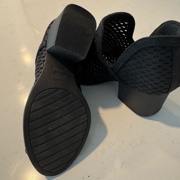 Booties - Picture 3 of 4